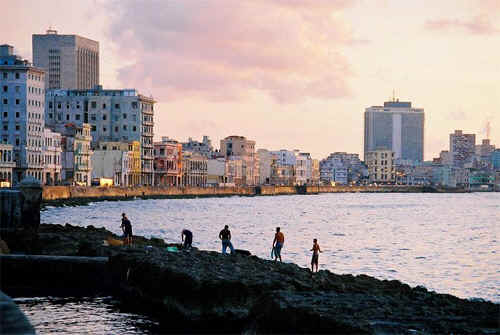 La_Habana_noche_malecon_e_10071 (3)