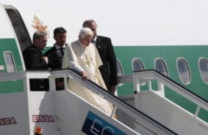 benedicto-avion-santiago-580x382-375x246