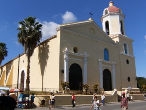 Iglesia_ubicada_en_el_centro_de_Guanabacoa