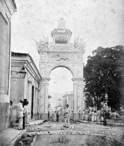 arco-del-triunfo-por-martc3adnez-campos-calle-sto-tomc3a1s-entre-catedral-y-marina-stgo-de-cuba-26-6-1878-1