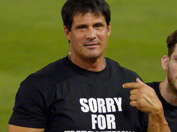 Looking for My Finger on the Ground!'- Controversial MLB Legend Jose Canseco  Once Recounted the Shocking Moment He Brutally Shot Off His Finger -  EssentiallySports