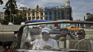 141003212906_cuba_old_car_clases_sociales_624x351_ap