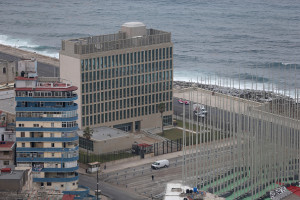 Vista aérea de la Oficina de Intereses de Estados Unidos en Cuba.