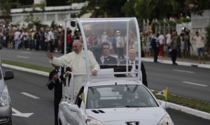 02-recibimiento-papa-francisco-foto-ismael-francisco