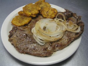 biste-con-tostones