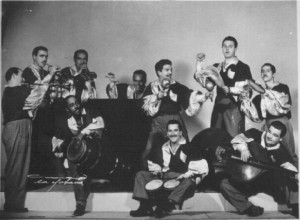 Conjunto Casino en 1951: Armenteros, Gudín y Román (trompetas); 'Patato' Valdés (congas); Álvarez (piano); Guzmán (bongó); Faz, Espí y Ribot (voces); Doval (contrabajo). (MONTUNOCUBANO.COM)