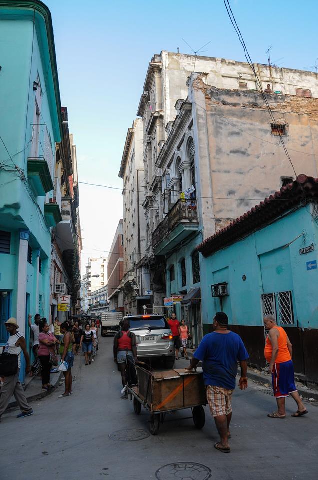 CUBA TODAY/HOY:  Calle San Rafael, Centro Habana. 