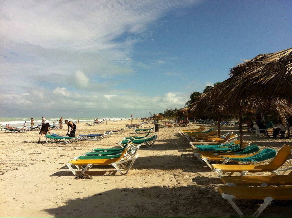 CUBA TODAY/HOY:  Playa de Varadero.  