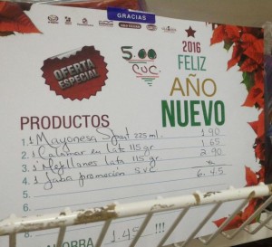 Contents of a Christmas shopping in a supermarket. (A. Pascual). 