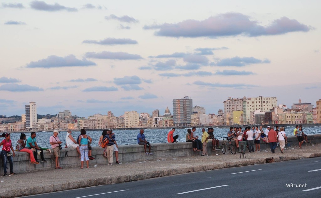 CUBA HOY/TODAY: El Malecón de la Habana. 