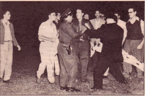 Demostración de protesta contra Fulgencio Batista en 1956 en el Stadium del Cerro. 