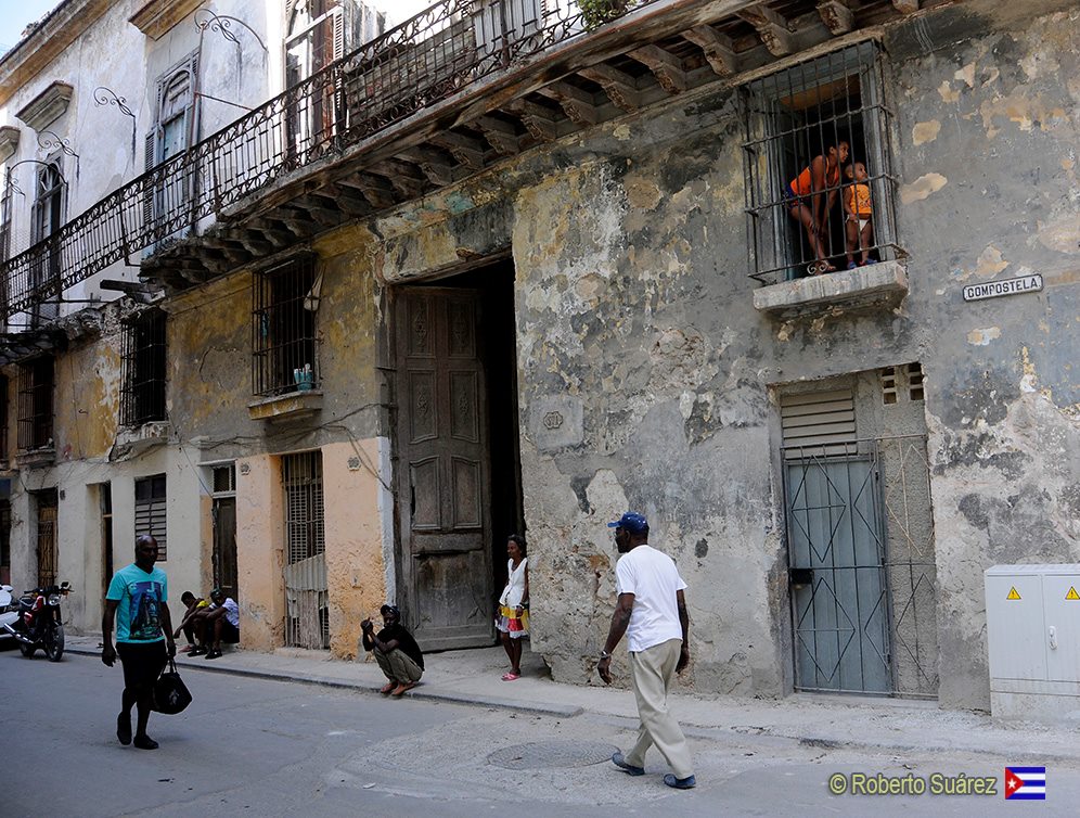 CUBA HOY/TODAY: Imágenes de la Calle Compostela en la Habana. 