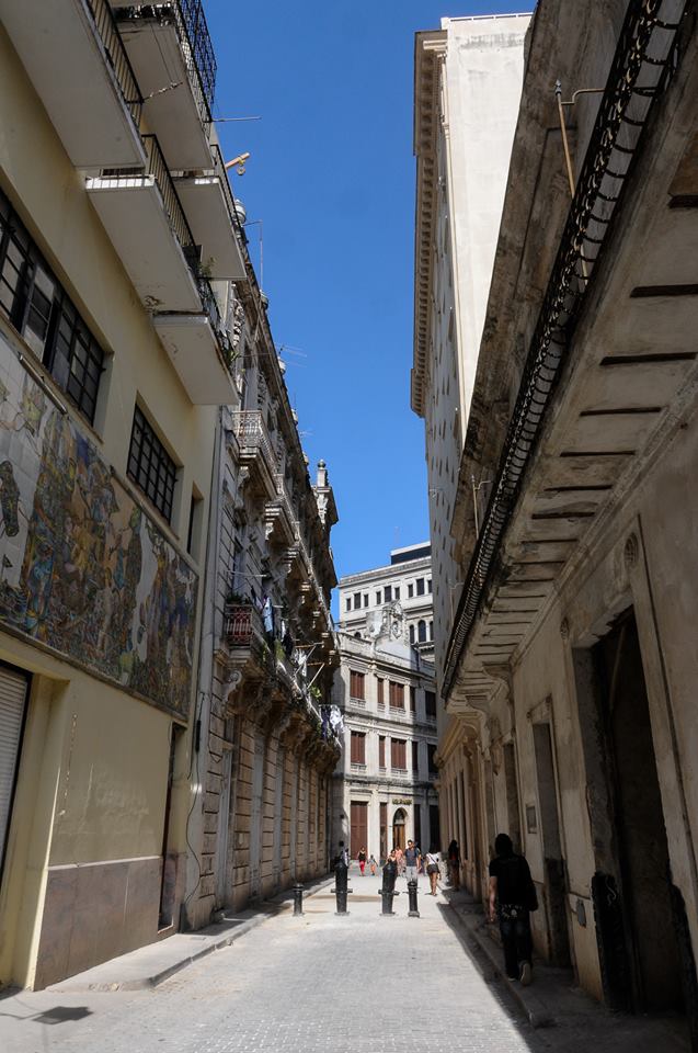 CUBA HOY/TODAY: Calle de la Habana Vieja. 