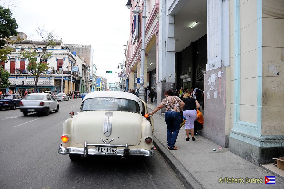 CUBA HOY/TODAY: Calle Galeano, La Habana. 