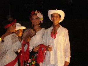  Male Jarocho costume, use the coming pledge of Cuba. 