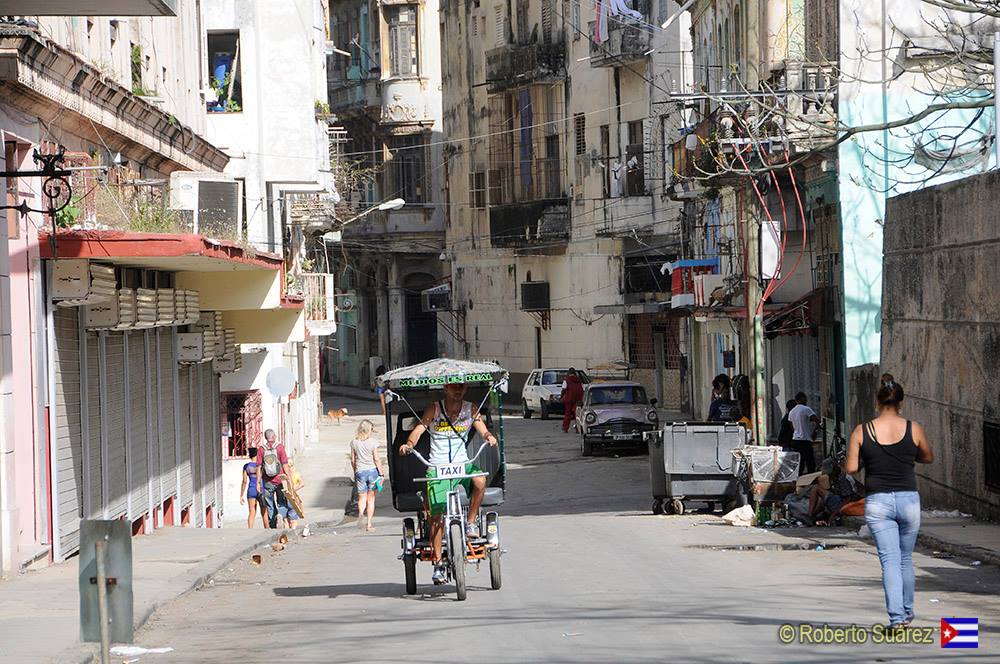 CUBA HOY/TODAY: Por las Calles de la Habana. 