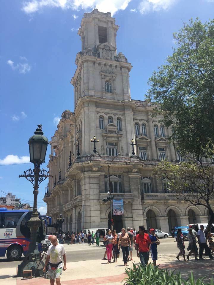 CUBA HOY/TODAY: Antiguo Centro Asturiano en la Havana hoy National Museum of Fine Art. 