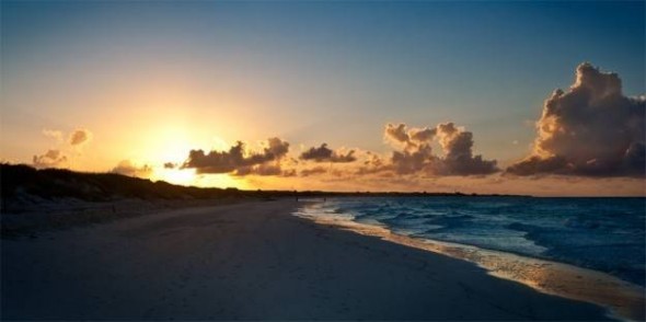 Cuba Photo: Atardecer en Playa Cubana. www.TheCubanHistory.com 