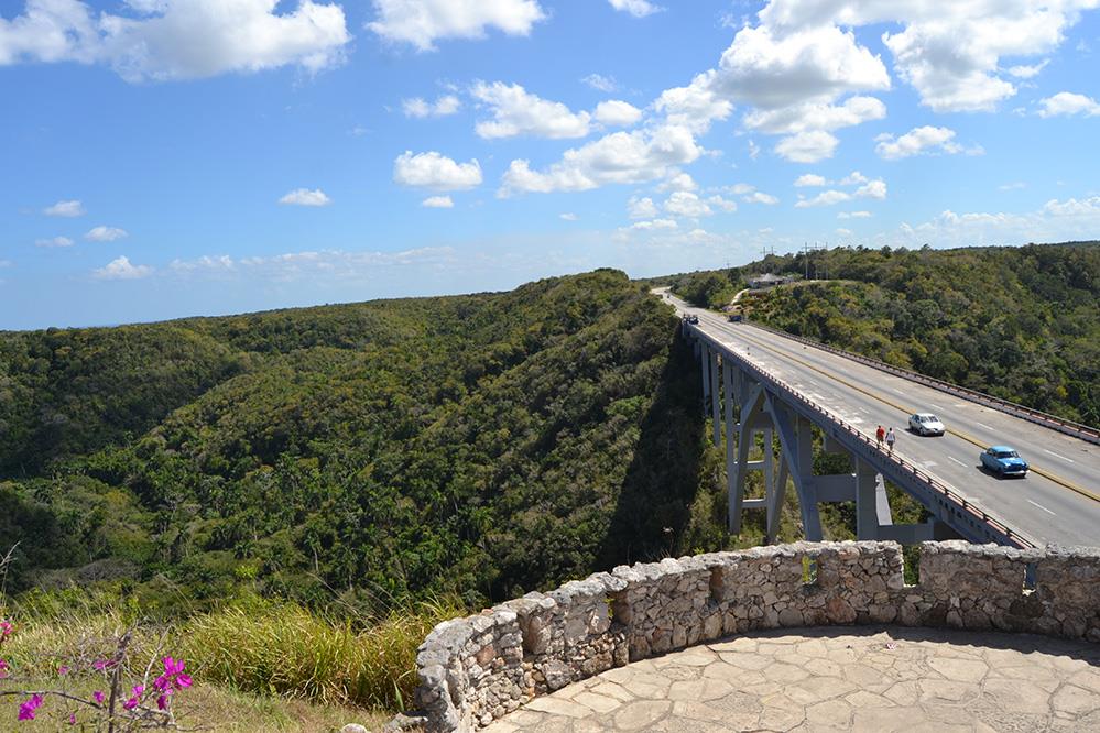 Puente de Bacunayagua. 