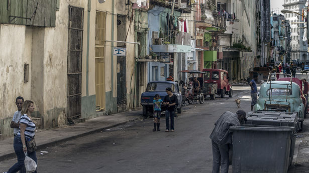 Por las Calles de la Habana, Cuba. 