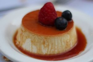 flan-de-queso-con-caramelo