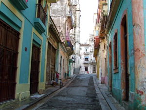 Old_Havana_back_street (1)