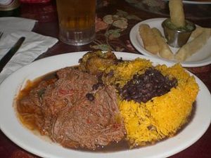 320px-Cubanfood