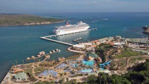 destinos-tropicales-de-cruceros-amber-cove