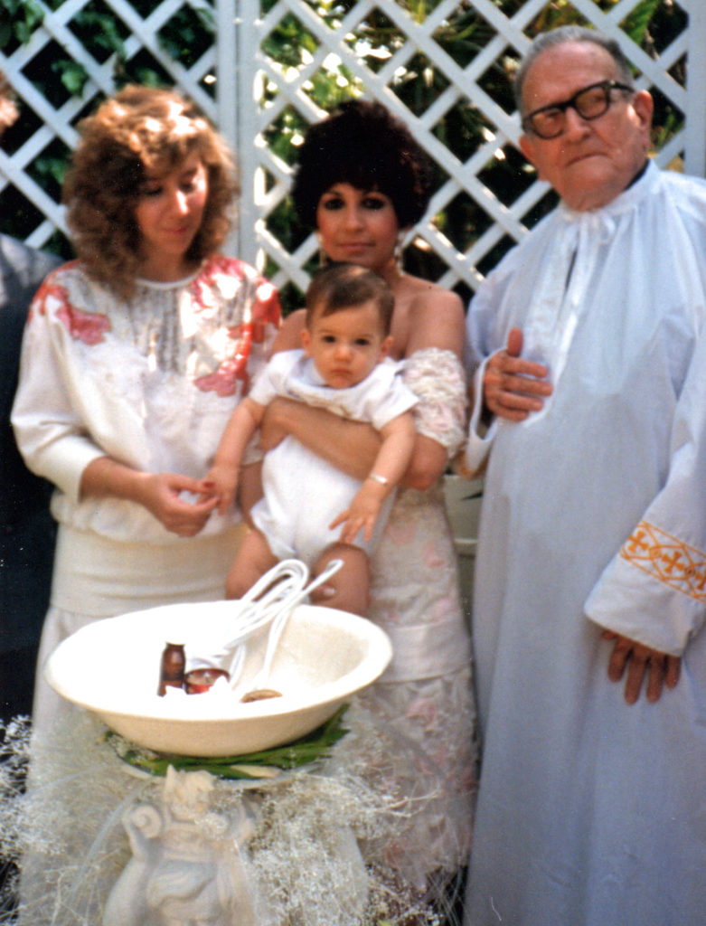 Bautizo familia Balbi con el Padre Ismael Testé 1987