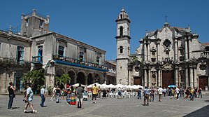 300px-Plaza_de_la_Catedral_of_Havana_(Jan_2014)