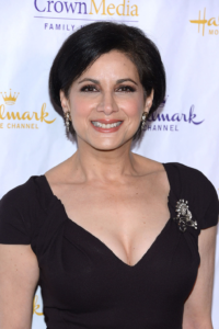 Saundra Santiago 