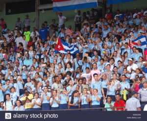 havana-cuba-7th-oct-2016-cuban-fans-attend-a-friendly-game-between-H3GCH8