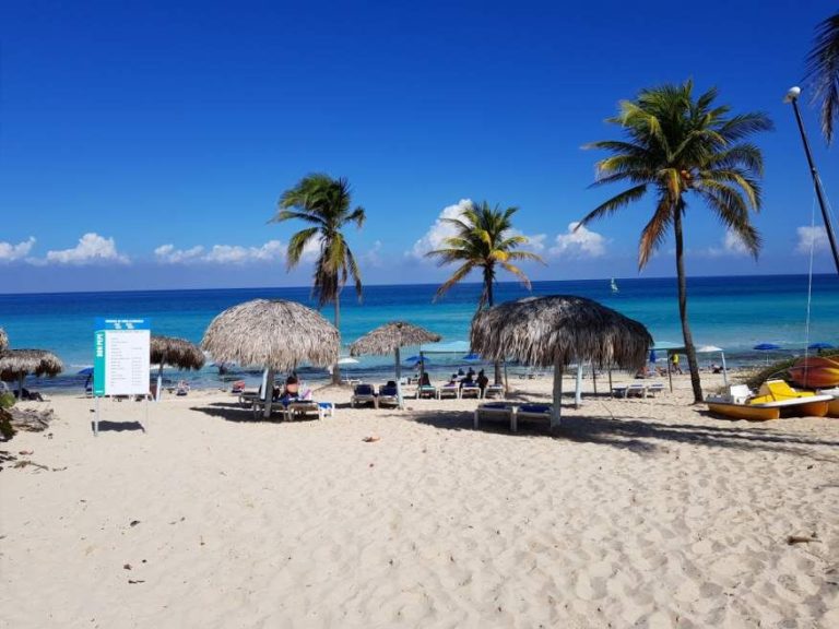 GUANABO BEACH, Playas del Este, Havana, Cuba. Video. LA PLAYA DE ...