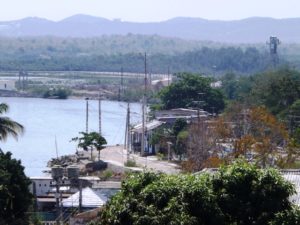 caimanera_base_naval_guantanamo_cerca1