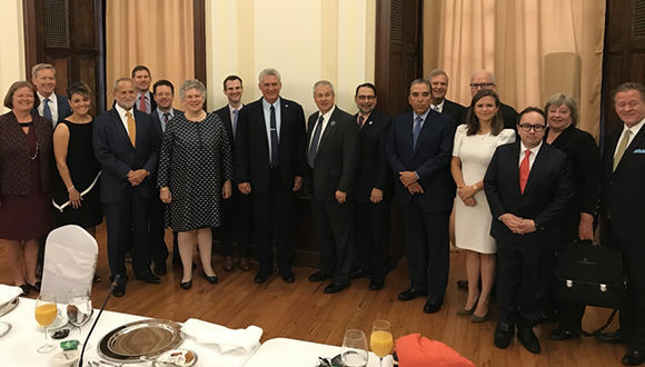 cuban-president-group-photo