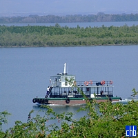 hotel-caimanera-gtmo-bay-ferryboat-200