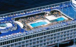 norwegian-cruise-line-norwegian-sun-public-pool-deck-gallery