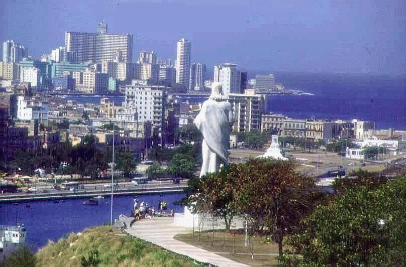 El-Cristo-de-Casablanca-La-Habana-Cuba