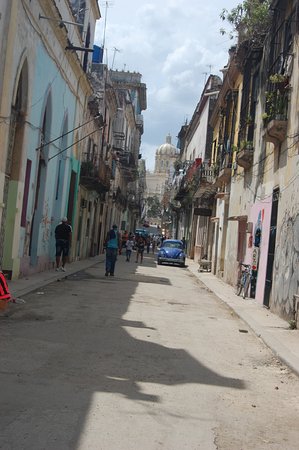 calle-en-la-habana-vieja