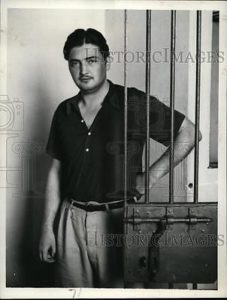 1942-press-photo-spy-heinz-august-luning-aka-enrique-augusto-luni-in-cuba-jail-5d0bfd175bb13c0fb401d46c9897360f