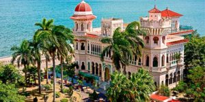 CC_Cienfuegos_Palacio_de_Valle_Alamy_RM_700x350_tcm27-110874