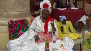 510373183-fortune-teller-tabacco-cathedral-square-square-cuban