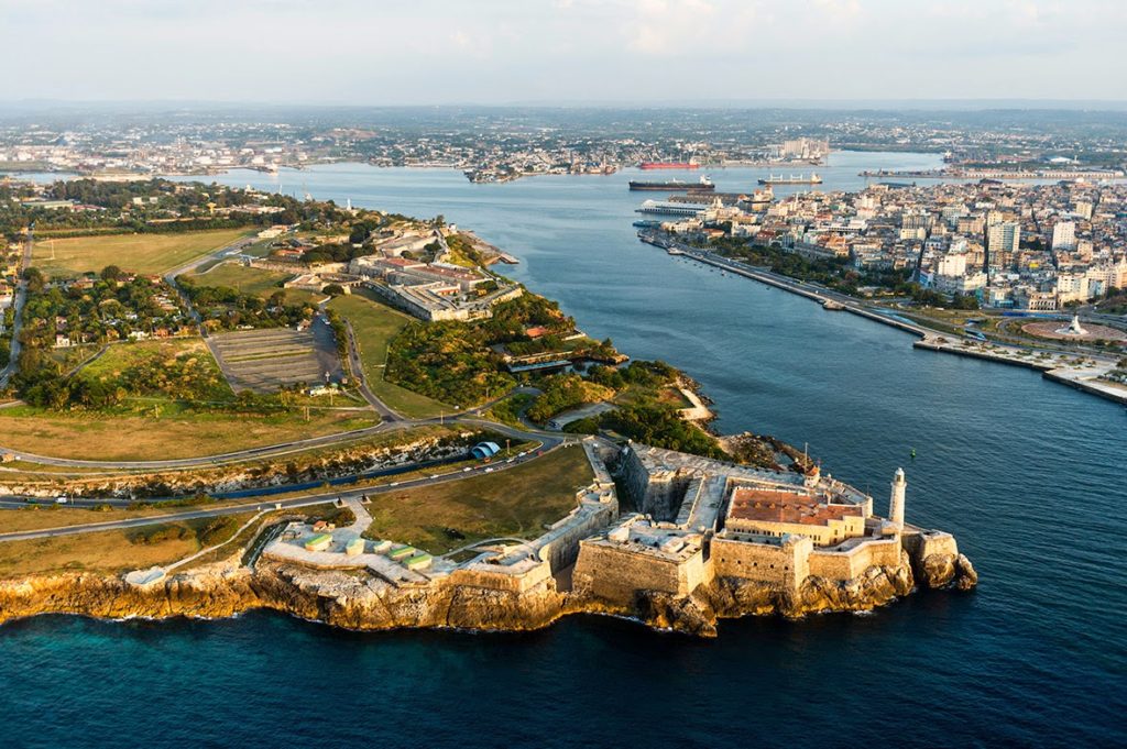 Morro-Castle-y-la-Bahia-de-La-Habana