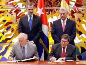 firma-de-acuerdo-españa-cuba