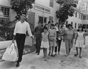 cuban-refugee-family-in-miami-florida-everett