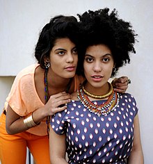 220px-Ibeyi_by_Maya_Dagnino_2