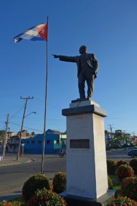 Monumento de Eduardo Chibas en Santiago de Cuba. 