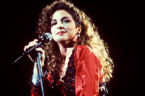 Gloria-Estefan-1988-performance-akl-billboard-1548