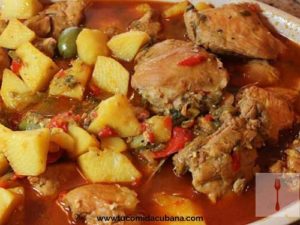 fricase-de-pollo-comida-cubana