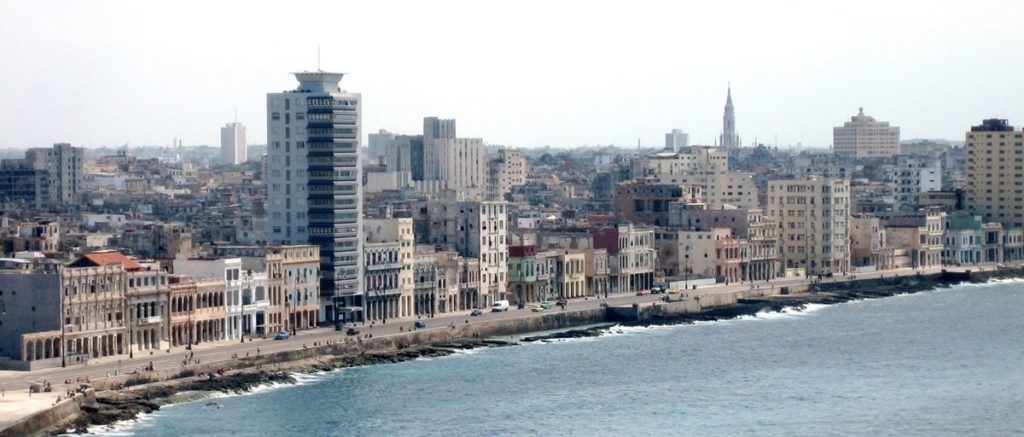 1200px-Havana_malecon_(cropped)